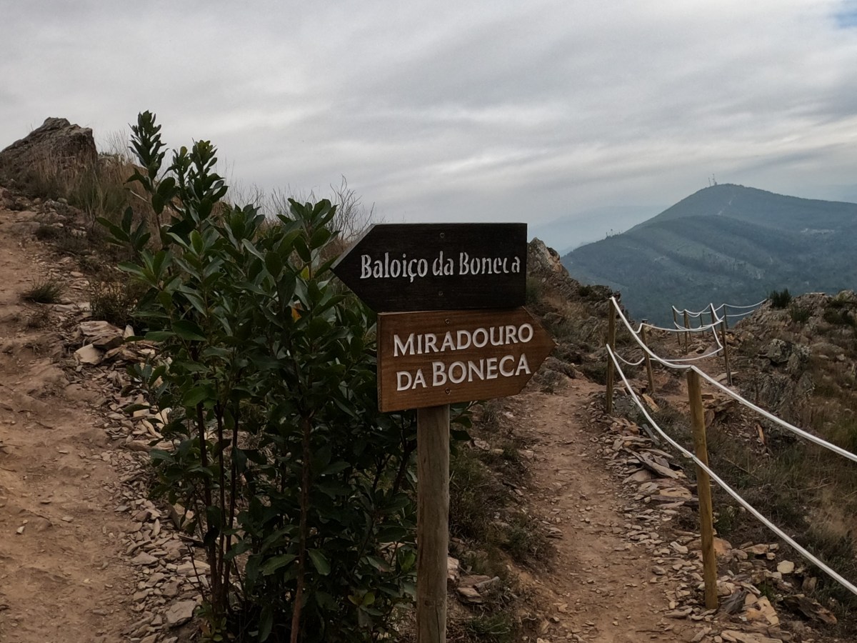 Serra da Boneca e Ilha dos Amores